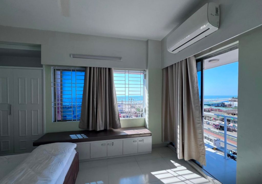 Double Deluxe Sea View room
